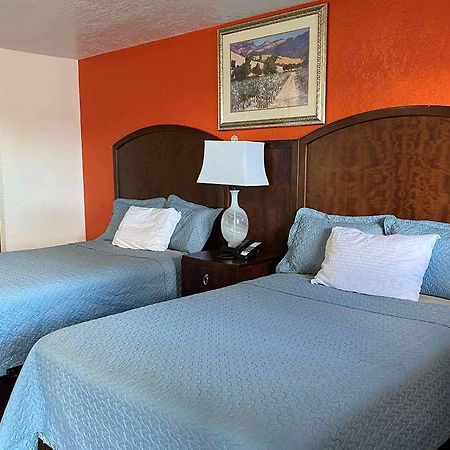 Travelodge By Wyndham Farmington Hwy 64 חדר תמונה