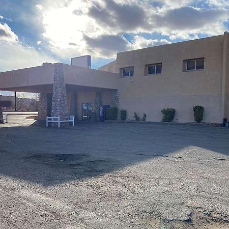 Travelodge By Wyndham Farmington Hwy 64 מראה חיצוני תמונה